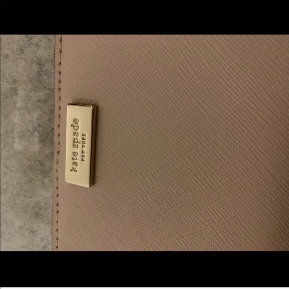 FLASH SALE❗️ Kate Spade Laurel Way Stacy Wallet - Picture 4 of 7